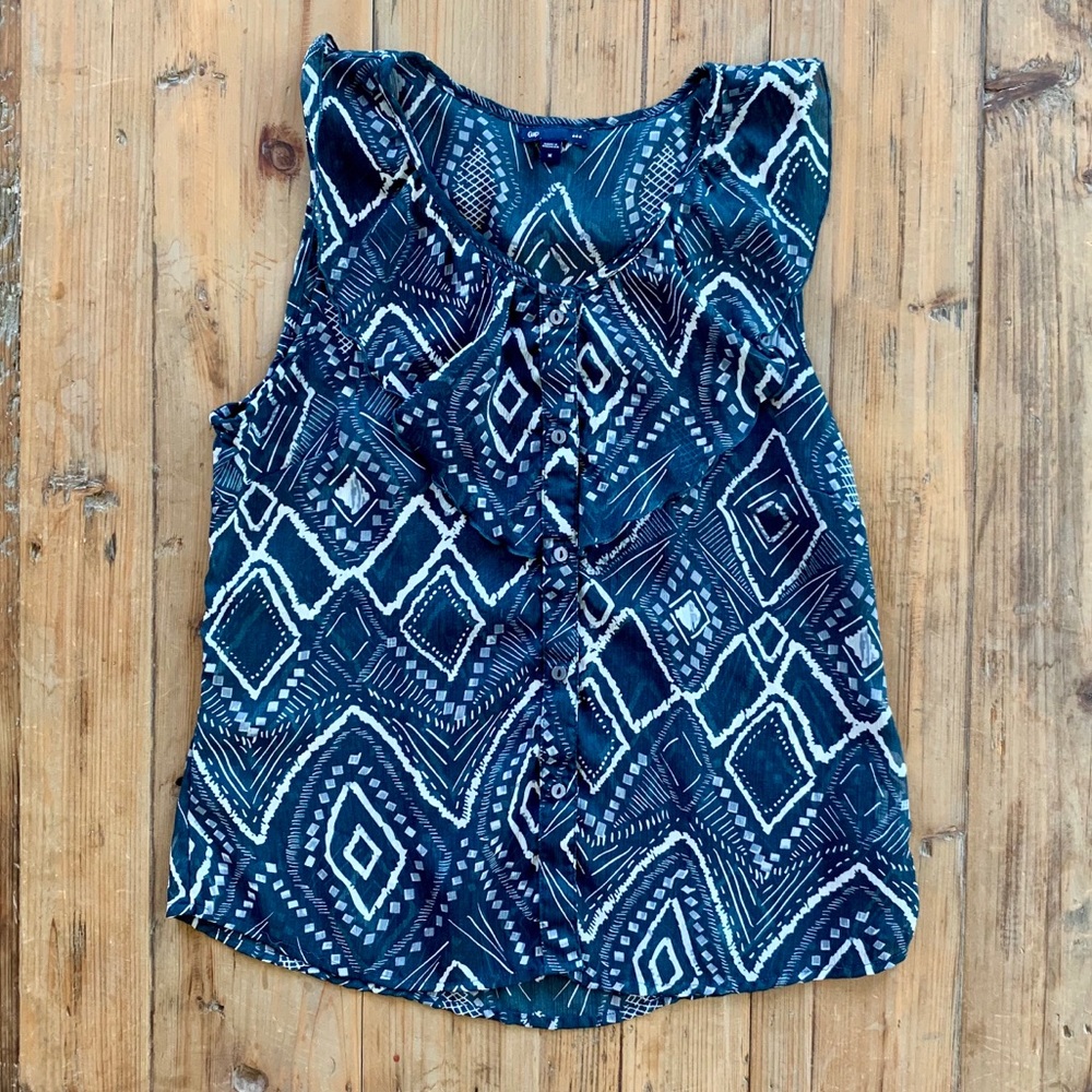 Gap sheer button down tank top